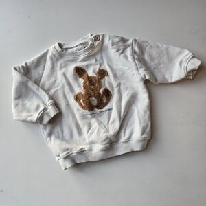 Zara Kids White Sweatshirt with Brown Fuzzy Bunny Design 9-12M